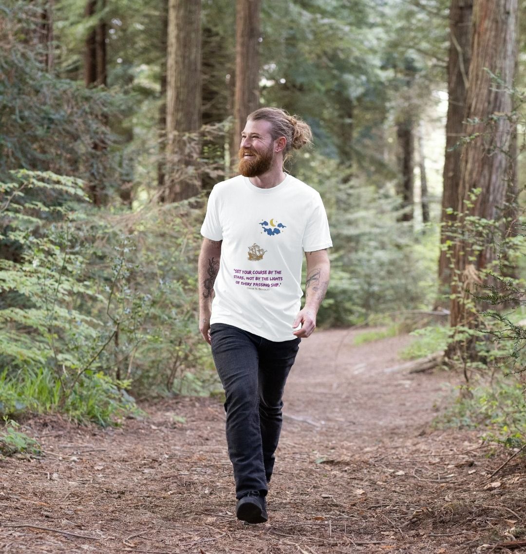 🇬🇧 Set Your Course By the Stars Not By The Lights Of Every Passing Ship - Unisex Organic Cotton T-Shirt
